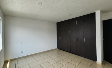 Casa en Venta Altozano con área verde en fraccionamiento privado