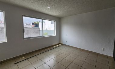 Casa en Venta Altozano con área verde en fraccionamiento privado