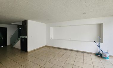 Casa en Venta Altozano con área verde en fraccionamiento privado