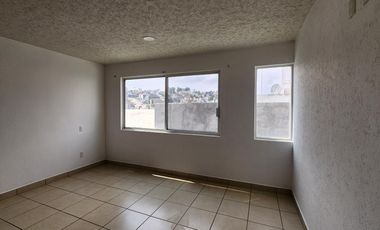 Casa en Venta Altozano con área verde en fraccionamiento privado