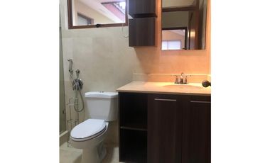 Casa en alquiler en clayton en los senderos de camino de cruces