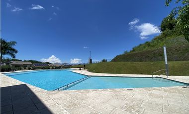 Casa en  Alquiler o Venta  – Brisas del Golf, PH Golf Gardens - LH 