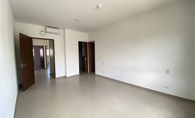 Casa en  Alquiler o Venta  – Brisas del Golf, PH Golf Gardens - LH 
