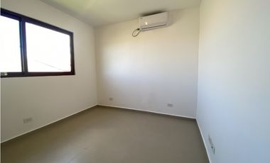 Casa en  Alquiler o Venta  – Brisas del Golf, PH Golf Gardens - LH 