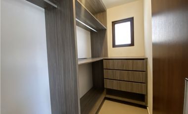 Casa en  Alquiler o Venta  – Brisas del Golf, PH Golf Gardens - LH 