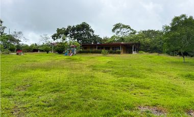 Venta de finca en La Chorrera vía nuevo emperador.