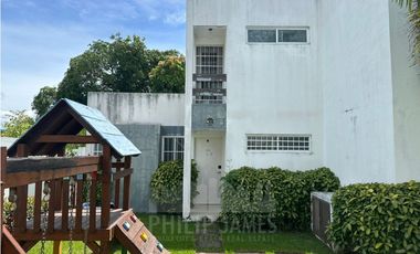 Venta de Villa en Coronado, Conjunto Residencial La Floresta