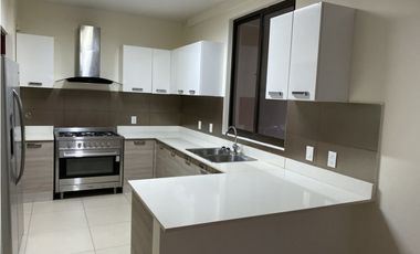 VENDO CASA EN PANAM PACFICO PH RIVER VALLEY NEGOCIABLE