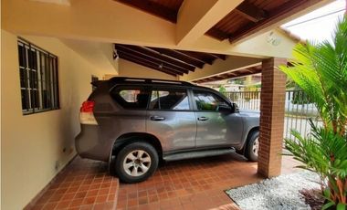 VENDO HERMOSA CASA EN LA ALAMEDA