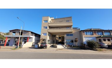 Vendo departamento 3 Amb con Gas Natural, cochera y Balcón