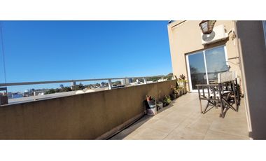 Vendo departamento 3 Amb con Gas Natural, cochera y Balcón