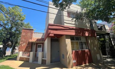 VENTA CASA 2 DORM + DPTO 1 DORM