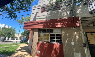 VENTA CASA 2 DORM + DPTO 1 DORM