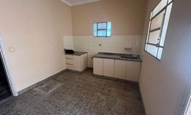 VENTA CASA 2 DORM + DPTO 1 DORM