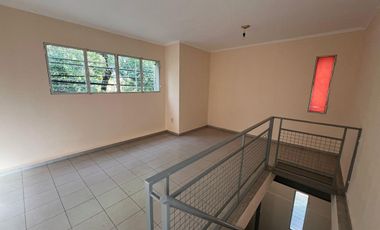 VENTA CASA 2 DORM + DPTO 1 DORM