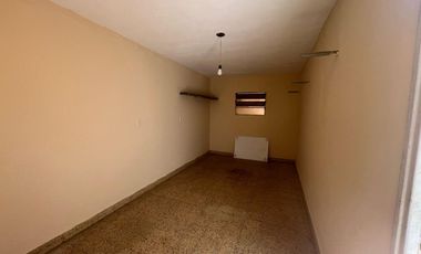 VENTA CASA 2 DORM + DPTO 1 DORM