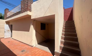 VENTA CASA 2 DORM + DPTO 1 DORM