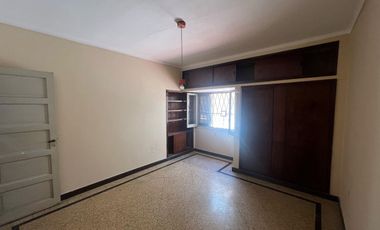 VENTA CASA 2 DORM + DPTO 1 DORM