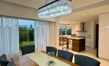 Venta Casa Lote Interno en Nuevo Quilmes