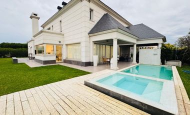 Venta Casa Lote Interno en Nuevo Quilmes