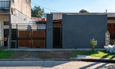 Casa en venta Don Bosco, pileta