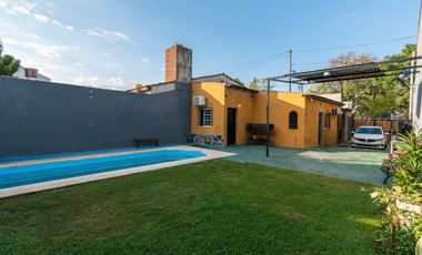Casa en venta Don Bosco, pileta