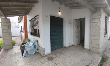 ALQUILER COMERCIAL CASA 4 AMBIENTES EN BOULOGNE