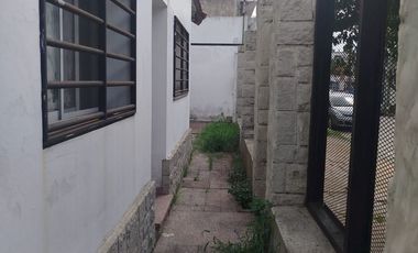 ALQUILER COMERCIAL CASA 4 AMBIENTES EN BOULOGNE