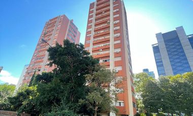 Departamento sin balcon en venta Vicente Lopez 2 ambientes piso alto muy luminoso en buen estado