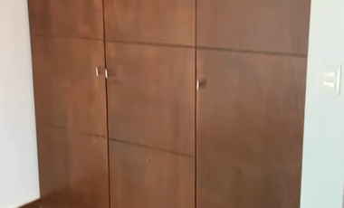 Excelente casa en venta en calle Cda remodelada.