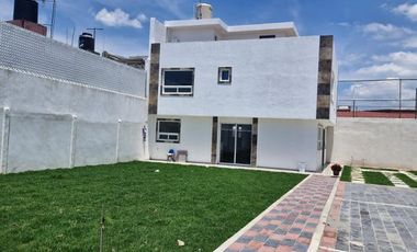 Casa en venta en San Jorge Pueblo Nuevo, atrás de la UVM campus Toluca 5 min de Galerías y Metepec centro, salida rápida  avenida Tecnológico