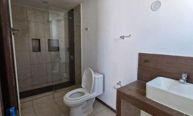 Casa en venta en San Jorge Pueblo Nuevo, atrás de la UVM campus Toluca 5 min de Galerías y Metepec centro, salida rápida  avenida Tecnológico