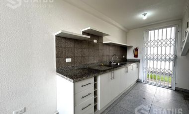 Casa de venta con dorm. en PB en La Salle, - $79.900