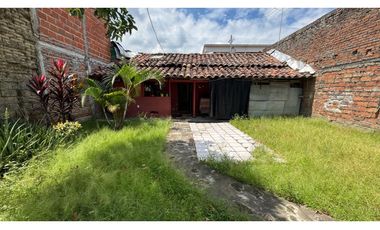 Casa de un piso con apartaestudio en venta Barrio Nuevo Palmira Valle