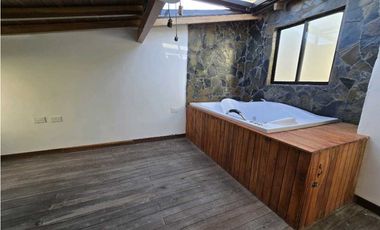 SE VENDE APARTAMENTO EN GUATAPÉ