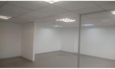 OFICINA 32 M2 EN ARRIENDO, CHAPINERO, ZONA FINANCIERA Y COMERCIAL