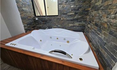SE VENDE APARTAMENTO CON JACUZZI EN GUATAPÉ