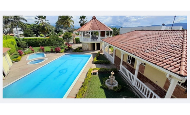 Casa campestre en Chinauta con todas las comodidades!