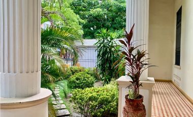 Hermosa casa en la Avenida del Libertador Santa Marta
