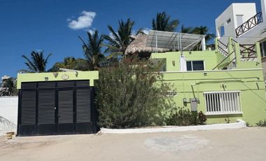 Casa a 20 metros del mar en venta en Chelem