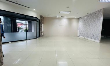 Kennedy, Local Comercial en Renta, 361m2, 5 Ambientes