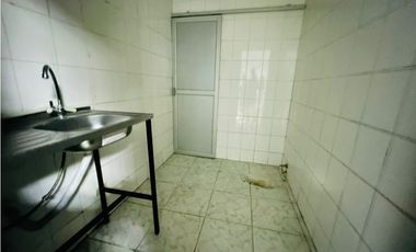 Kennedy, Local Comercial en Renta, 361m2, 5 Ambientes