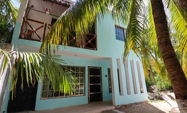 Casa de dos recámaras con villas individuales a 100 metros de la playa en San Crisanto