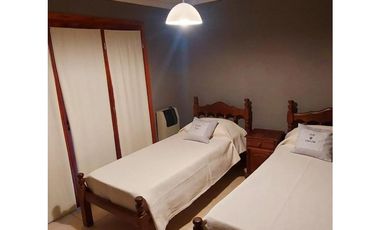 Chalet en venta en Cariló con Pileta 4 dormitorios, Gas natural
