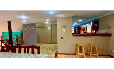 Chalet en venta en Cariló con Pileta 4 dormitorios, Gas natural