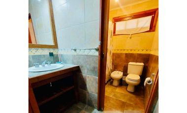 Chalet en venta en Cariló con Pileta 4 dormitorios, Gas natural
