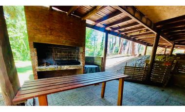 Chalet en venta en Cariló con Pileta 4 dormitorios, Gas natural