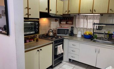 Oportunidad casa de 5 ambientes con cochera