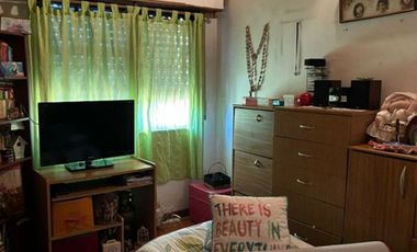 Oportunidad casa de 5 ambientes con cochera