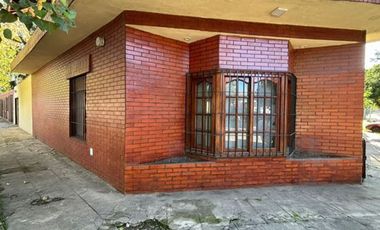 Oportunidad casa de 5 ambientes con cochera